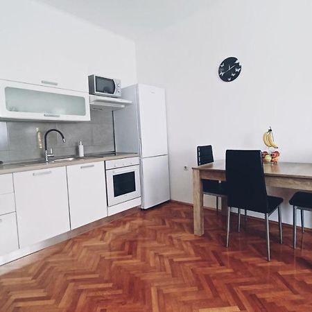 Apartman Dora Διαμέρισμα Πούλα Εξωτερικό φωτογραφία