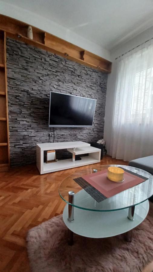 Apartman Dora Διαμέρισμα Πούλα Εξωτερικό φωτογραφία
