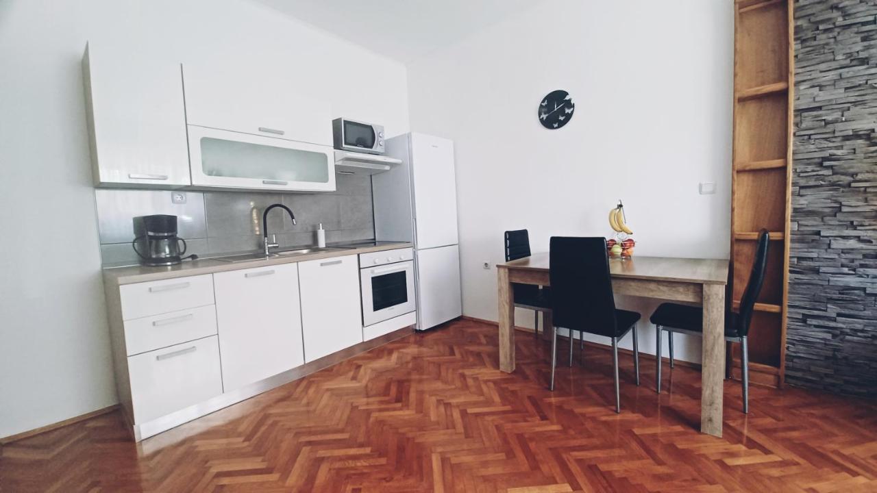 Apartman Dora Διαμέρισμα Πούλα Εξωτερικό φωτογραφία