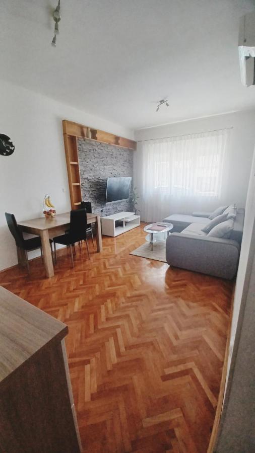 Apartman Dora Διαμέρισμα Πούλα Εξωτερικό φωτογραφία